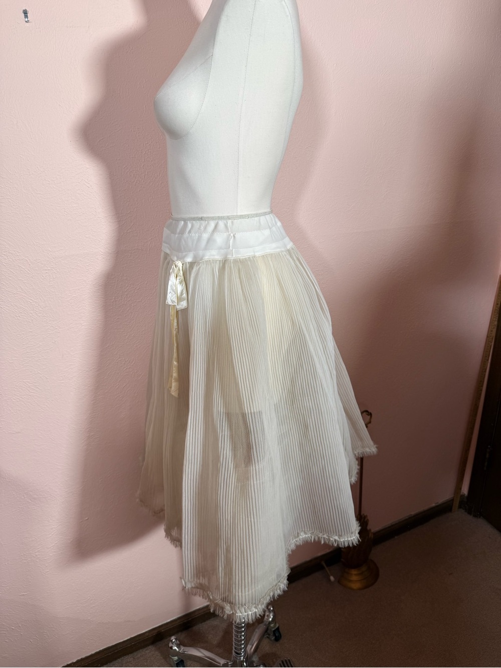 Vintage 1940’s full multilayered micro pleated midi crinoline skirt slip small - Picture 16 of 17